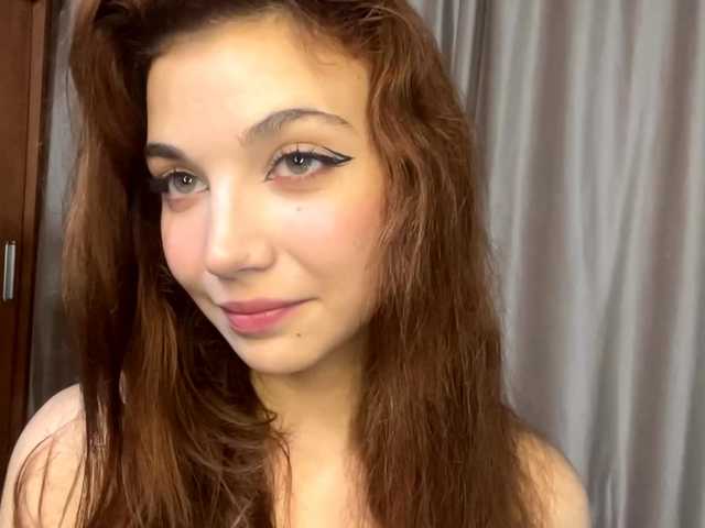MyrleLinnan live cam on BongaCams