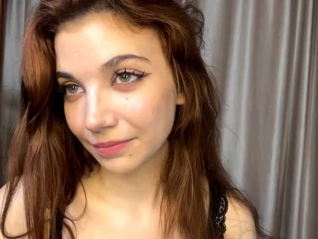 MyrleLinnan live cam on BongaCams
