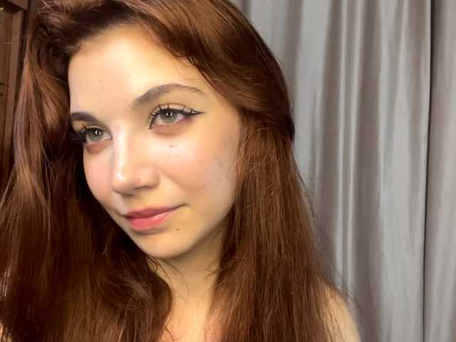 MyrleLinnan live cam on BongaCams