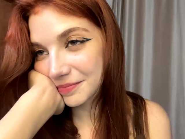 MyrleLinnan live cam on BongaCams