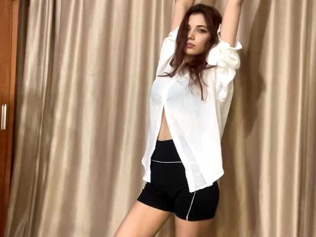 MyrleLinnan live webcam show