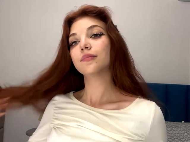 MyrleLinnan live cam on BongaCams