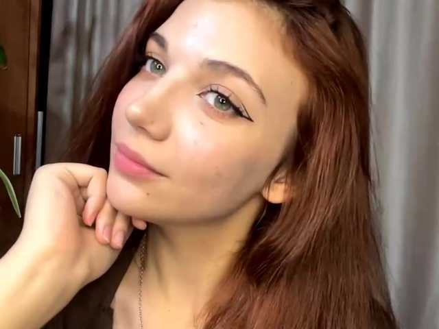 MyrleLinnan live cam on BongaCams