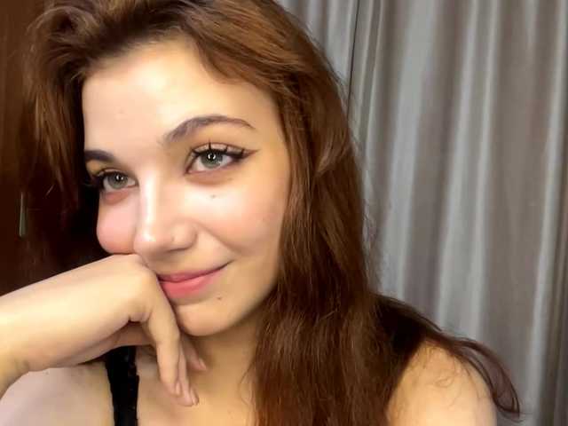 MyrleLinnan live cam on BongaCams