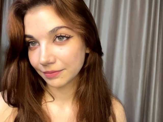 MyrleLinnan live cam on BongaCams