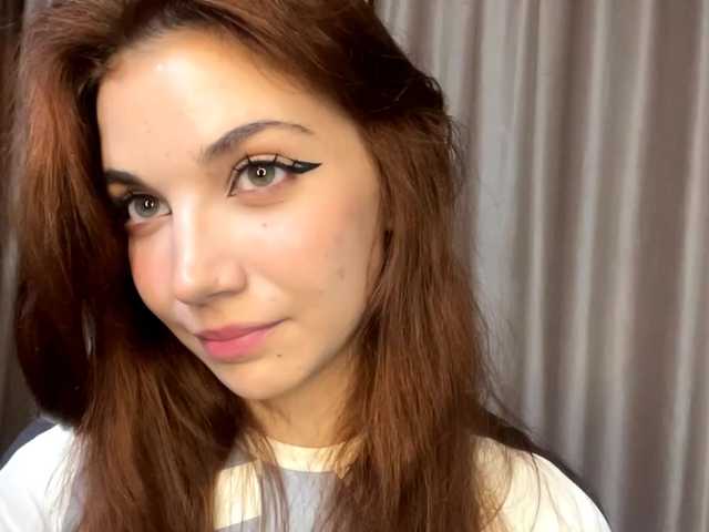 MyrleLinnan live webcam show
