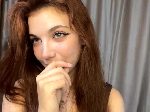 MyrleLinnan live cam on BongaCams