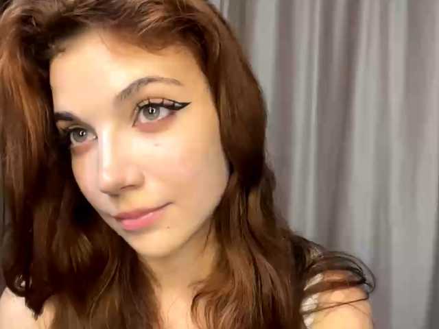 MyrleLinnan live cam on BongaCams