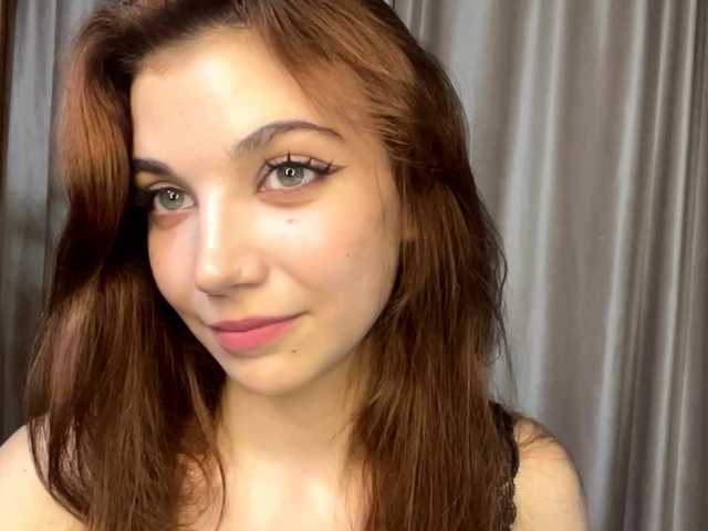 MyrleLinnan live cam on BongaCams