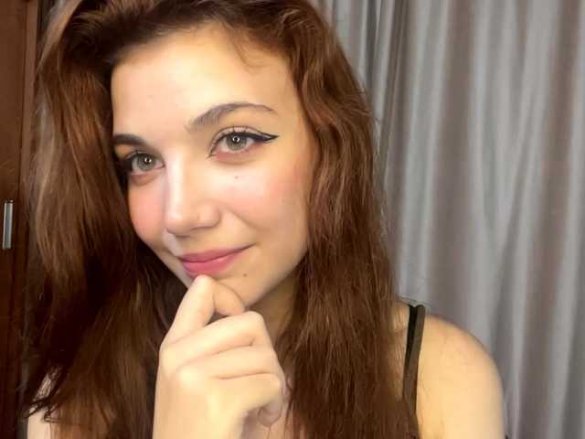 MyrleLinnan live cam on BongaCams