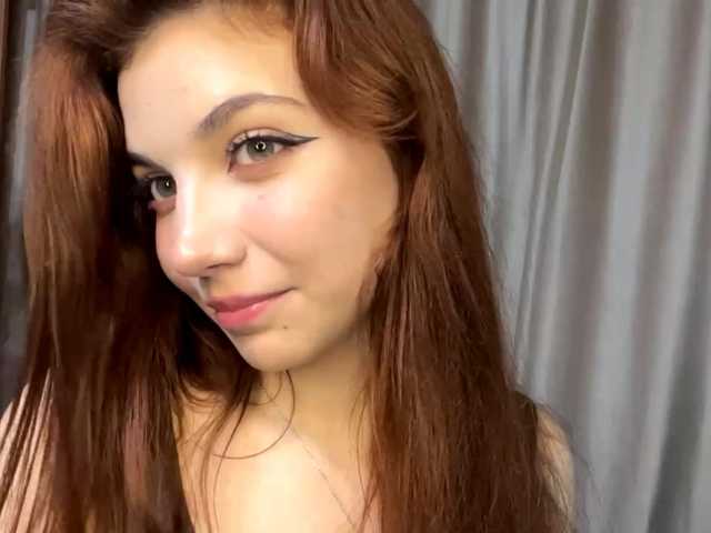 MyrleLinnan live cam on BongaCams