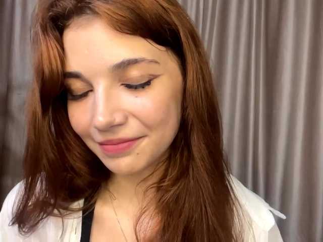 MyrleLinnan live cam on BongaCams