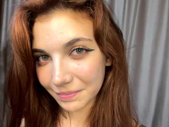 MyrleLinnan live cam on BongaCams
