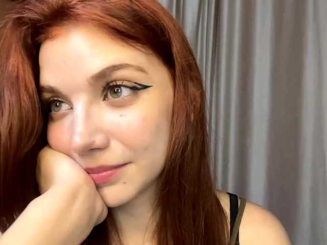 MyrleLinnan live cam on BongaCams