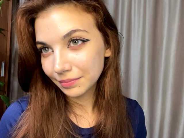 MyrleLinnan live webcam show