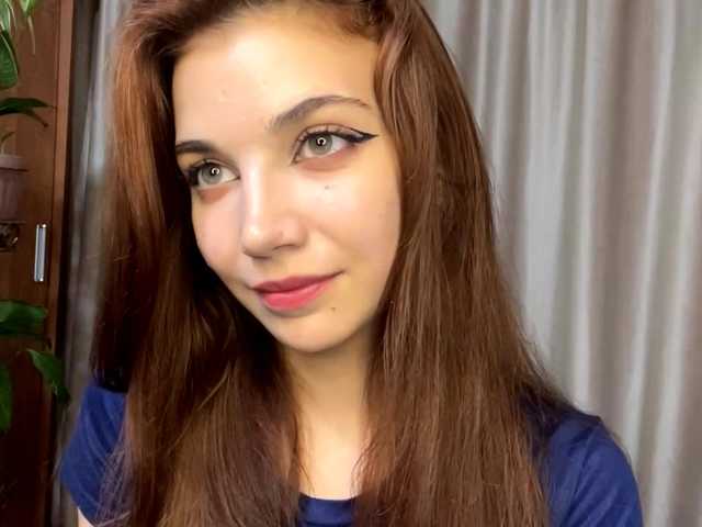 MyrleLinnan live cam on BongaCams