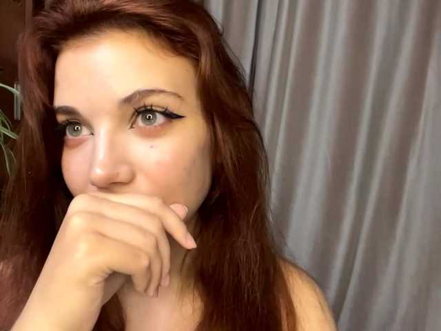 MyrleLinnan live cam on BongaCams