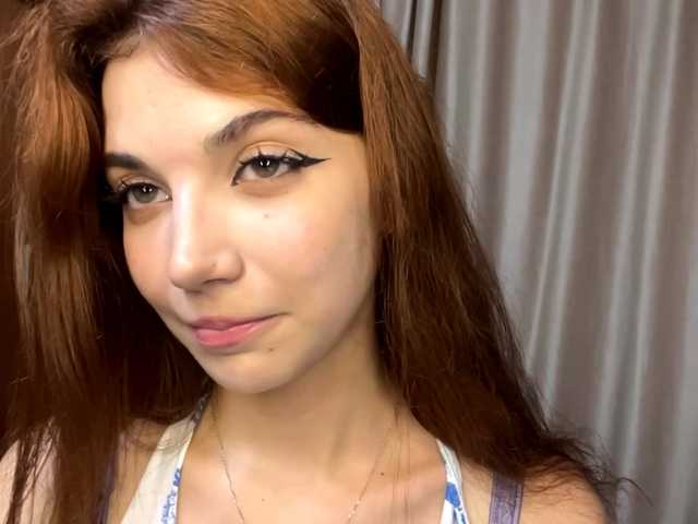 MyrleLinnan live cam on BongaCams