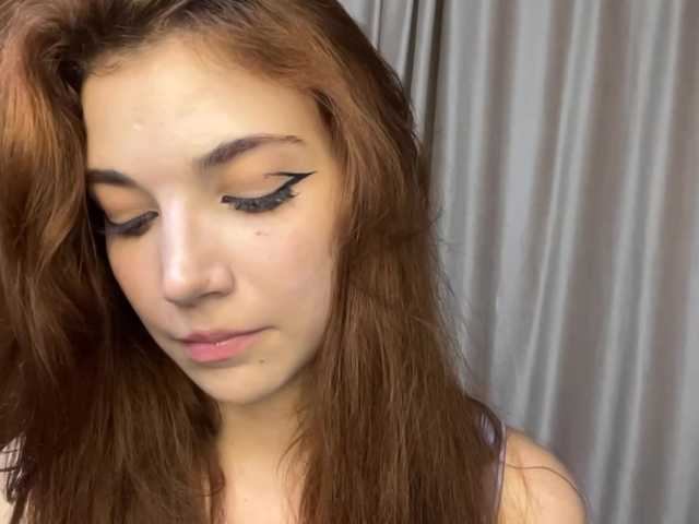 MyrleLinnan live cam on BongaCams