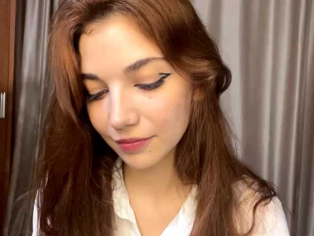 MyrleLinnan live cam on BongaCams