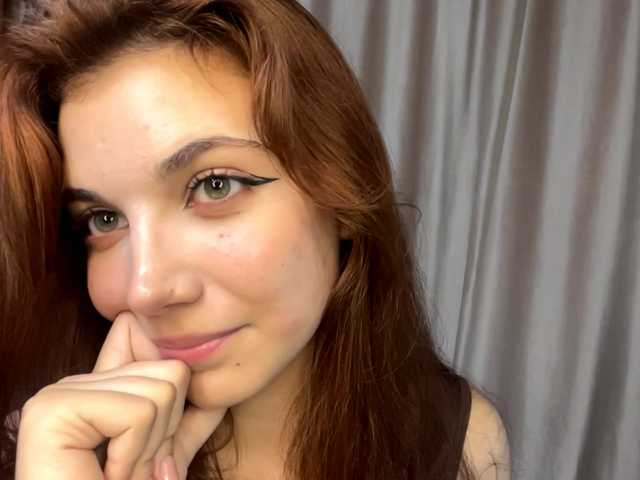 MyrleLinnan live cam on BongaCams