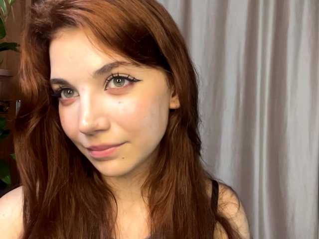 MyrleLinnan live cam on BongaCams