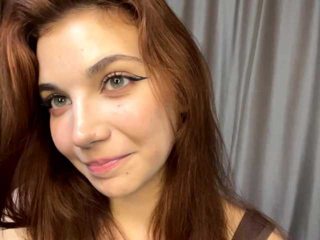 MyrleLinnan live cam on BongaCams