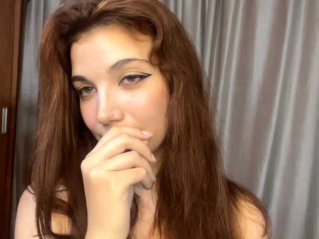 MyrleLinnan live cam on BongaCams