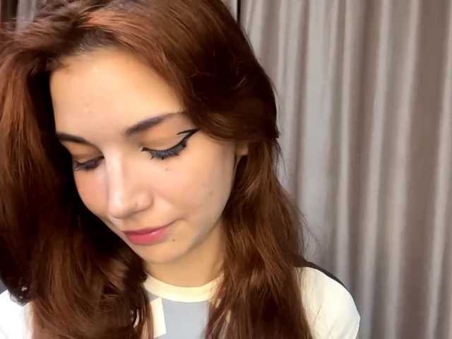 MyrleLinnan live webcam show