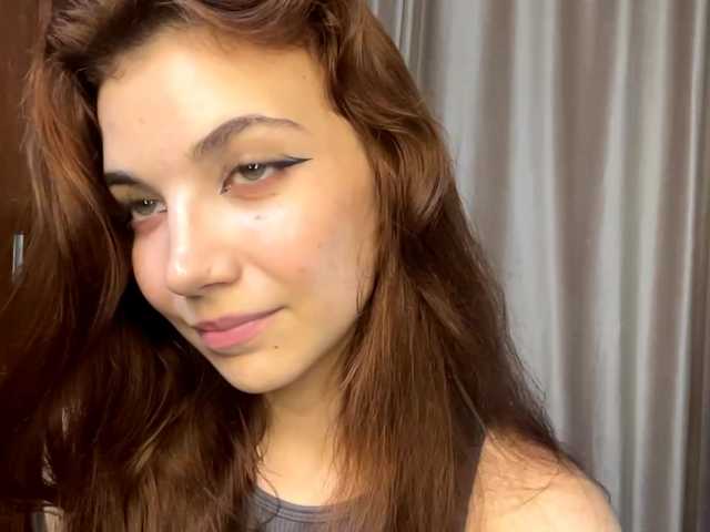 MyrleLinnan live cam on BongaCams
