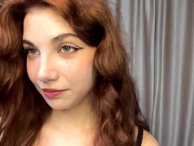 MyrleLinnan live cam on BongaCams