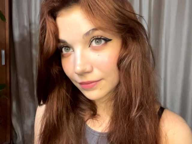 MyrleLinnan live cam on BongaCams