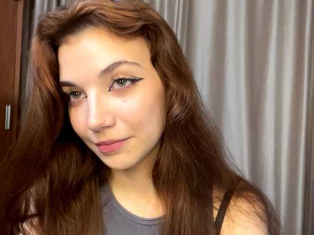 MyrleLinnan live cam on BongaCams