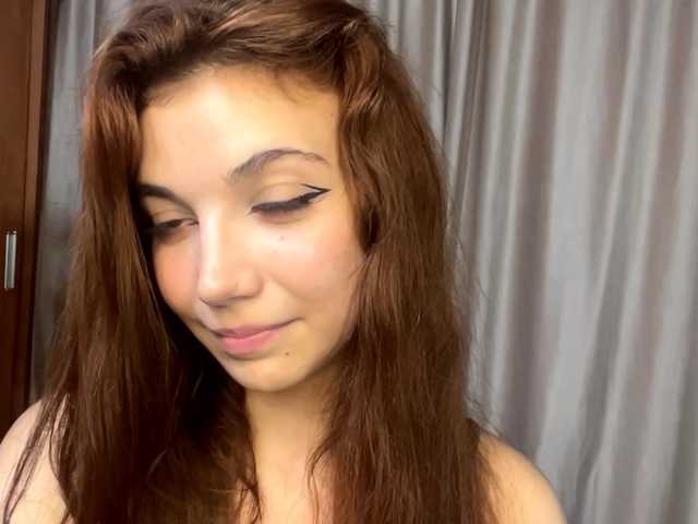 MyrleLinnan live cam on BongaCams