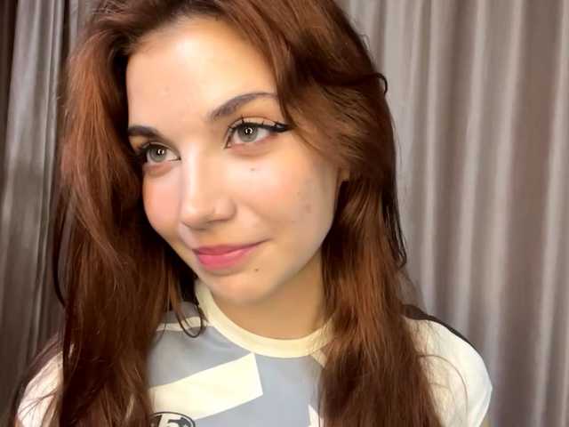 MyrleLinnan live cam on BongaCams