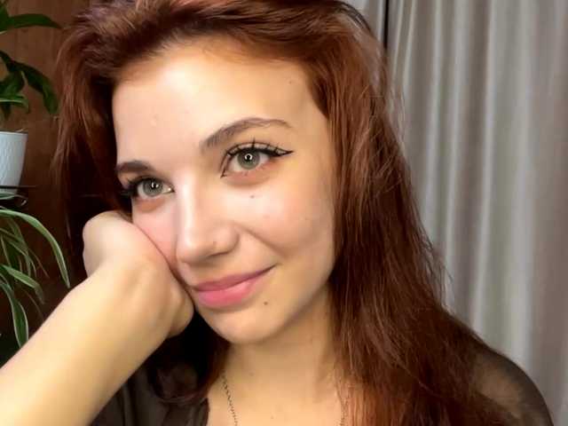MyrleLinnan live cam on BongaCams