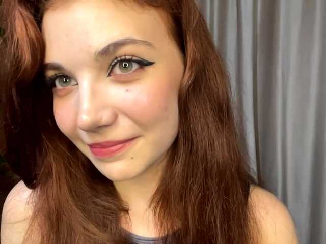 MyrleLinnan live cam on BongaCams