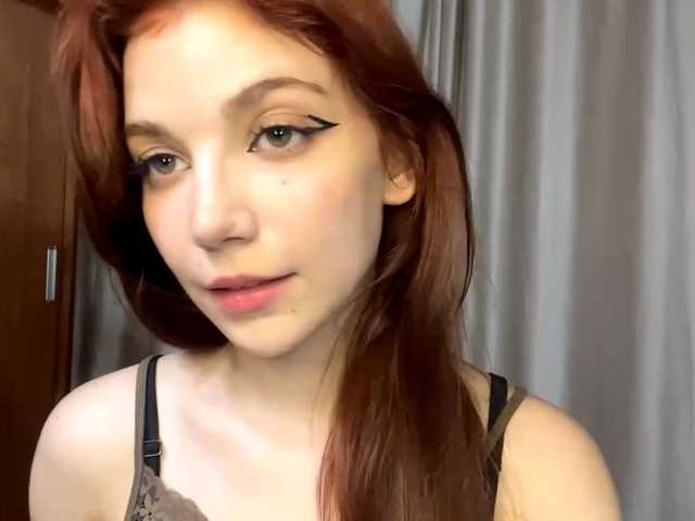 MyrleLinnan live cam on BongaCams