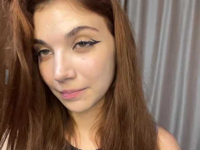 MyrleLinnan live cam on BongaCams