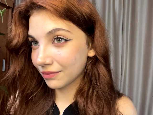 MyrleLinnan live cam on BongaCams