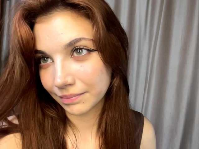 MyrleLinnan live cam on BongaCams