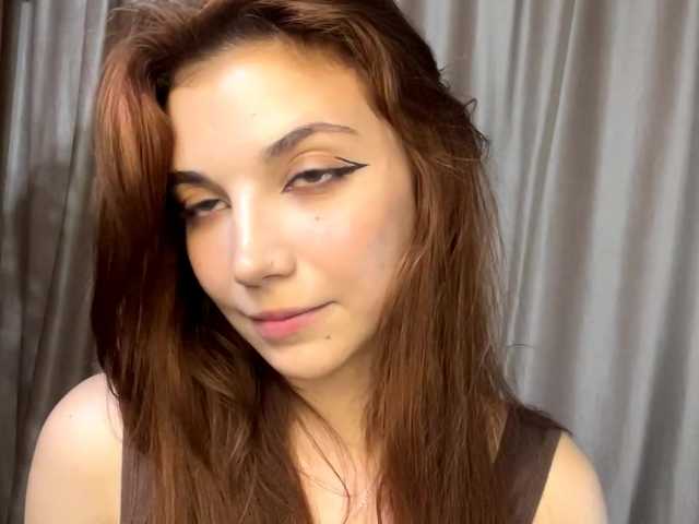 MyrleLinnan live cam on BongaCams