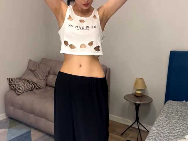 MyrleLinnan live cam on BongaCams