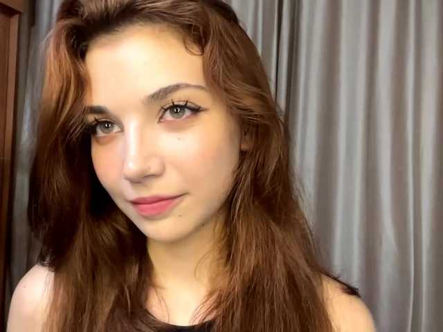 MyrleLinnan live cam on BongaCams