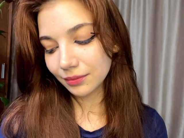 MyrleLinnan live webcam show