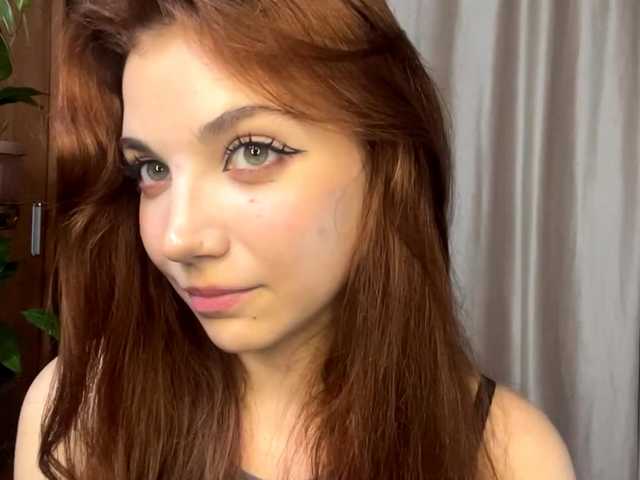 MyrleLinnan live cam on BongaCams
