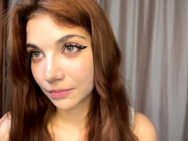 MyrleLinnan live cam on BongaCams