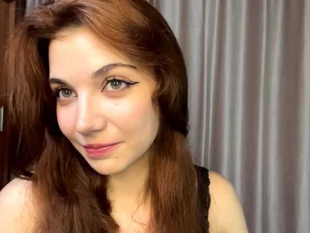 MyrleLinnan live cam on BongaCams