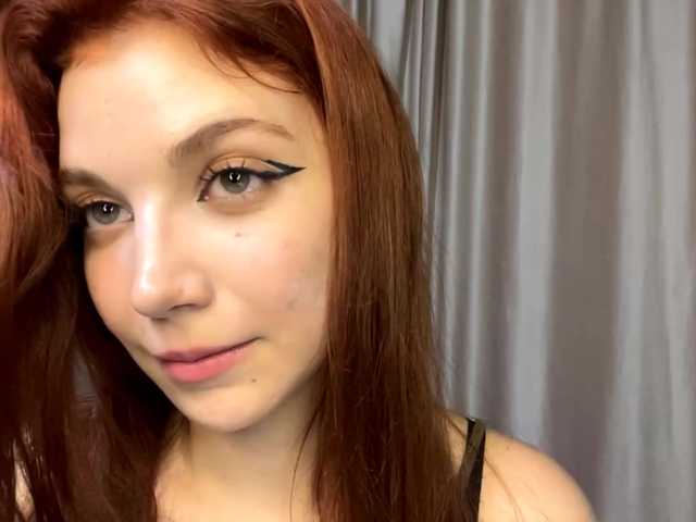 MyrleLinnan live cam on BongaCams