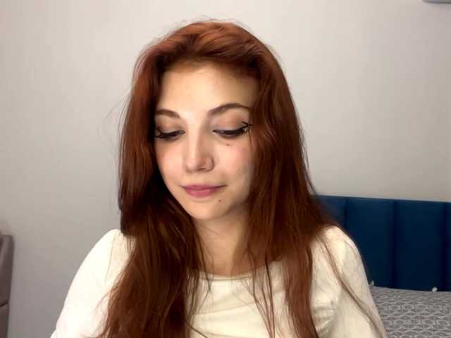 MyrleLinnan live cam on BongaCams